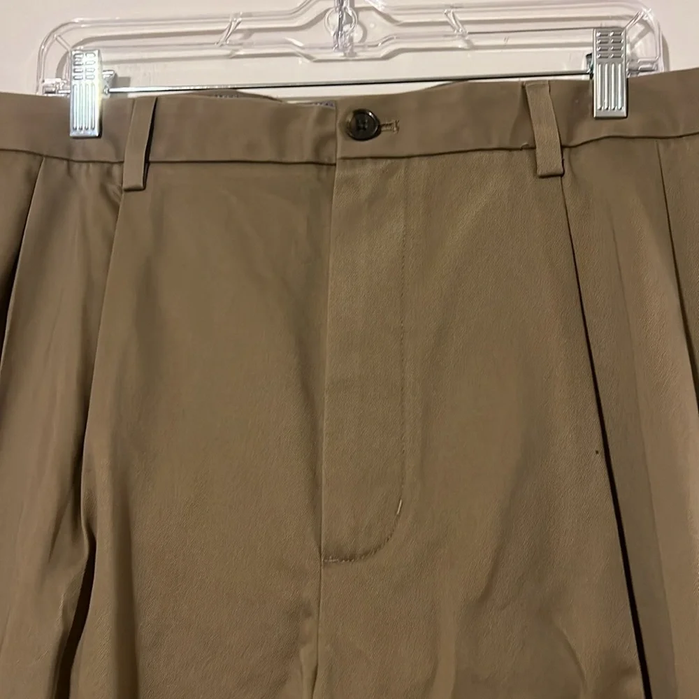 Nordstrom men’s wrinkle free smart care taupe trousers NWT